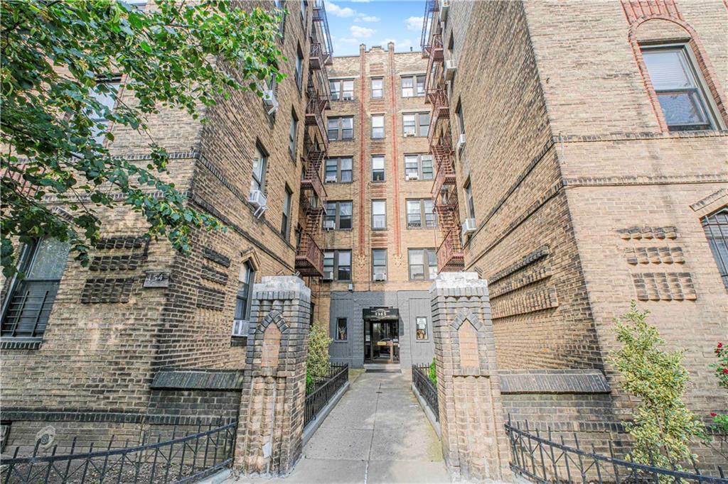 1543 1st Street - Photo 1