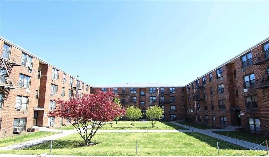 979 108th Street - Photo 1