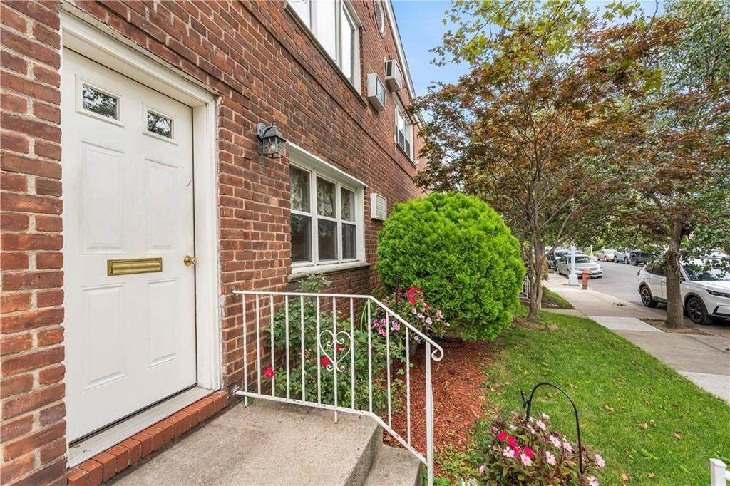 289 Bay 19th Street - Photo 1
