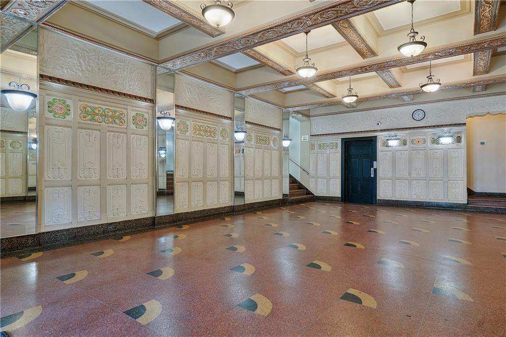 602 Avenue T - Photo 1