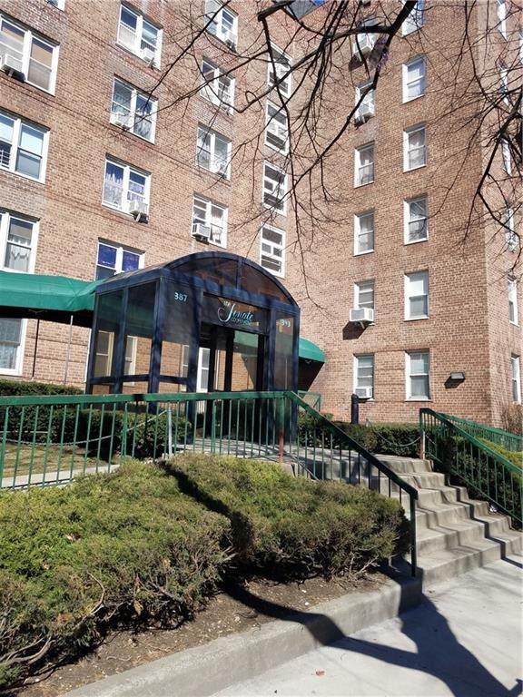 393 Avenue S - Photo 1