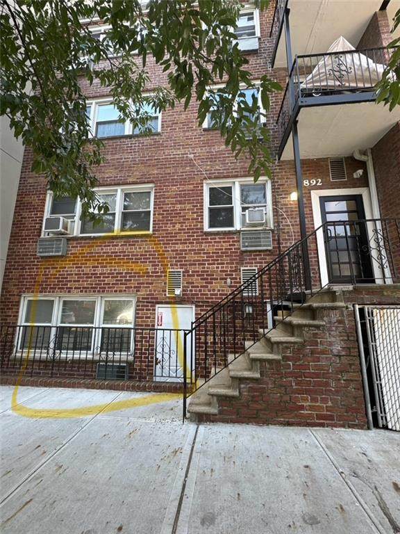 892 7th Street - Photo 1