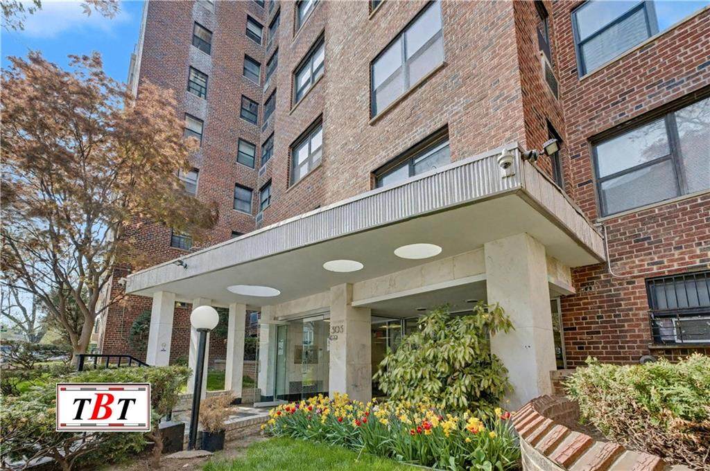303 Beverly Road - Photo 1