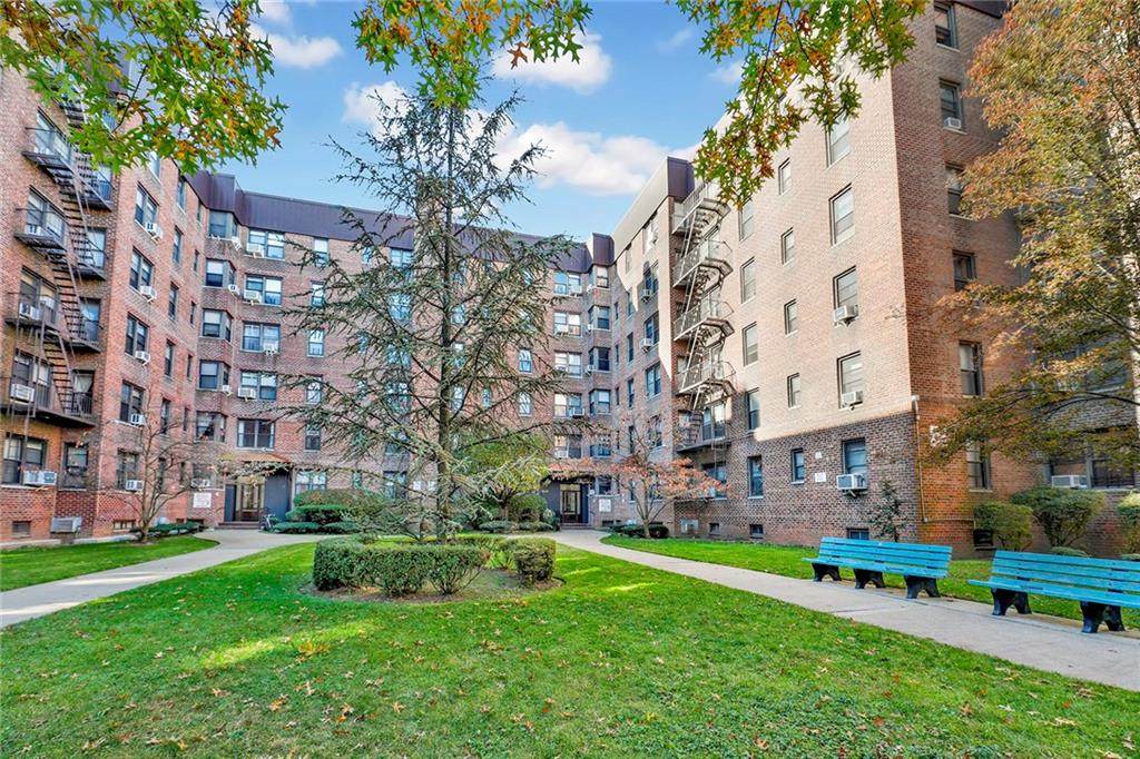 2260 Burnett Street - Photo 1