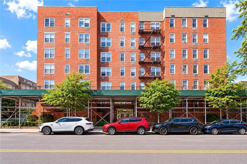 735 Avenue W - Photo 1
