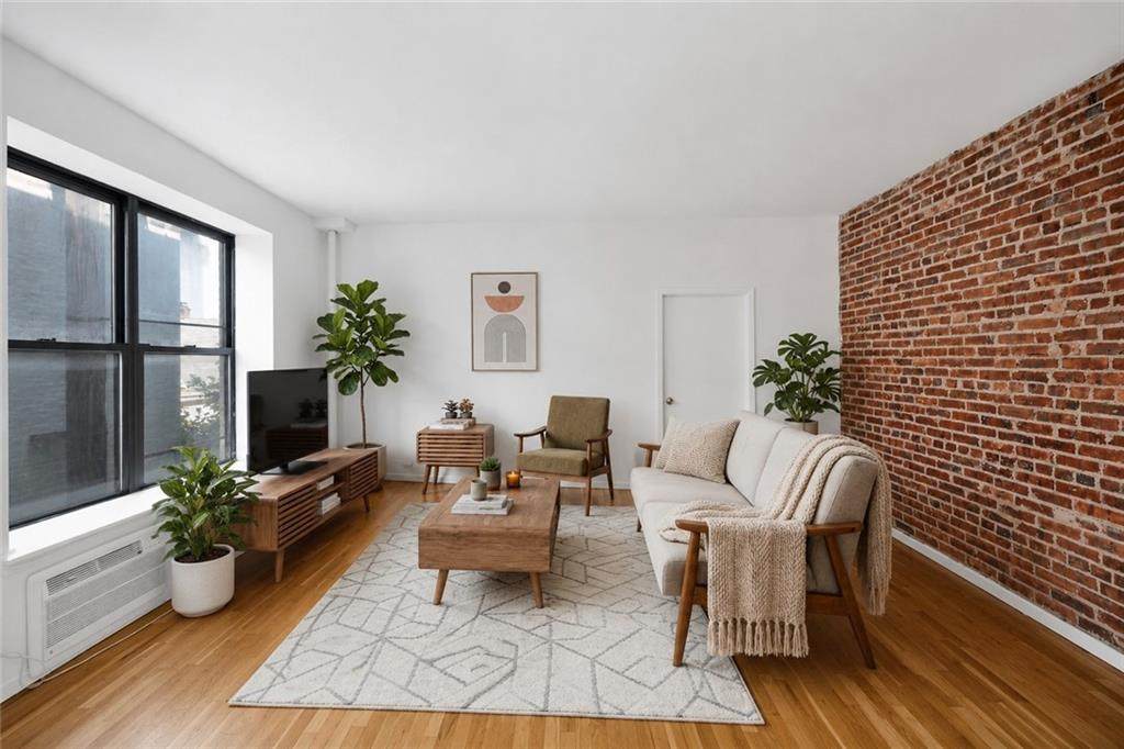 415 Avenue C - Photo 1