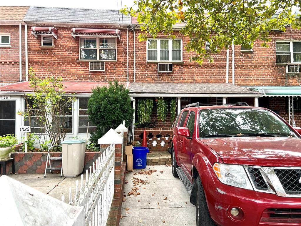 1024 Hendrix Street - Photo 1
