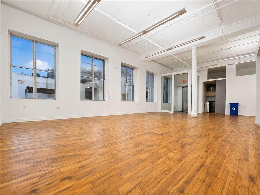 https://bt-photos.global.ssl.fastly.net/brooklyn/orig_boomver_1_503173-2.jpg