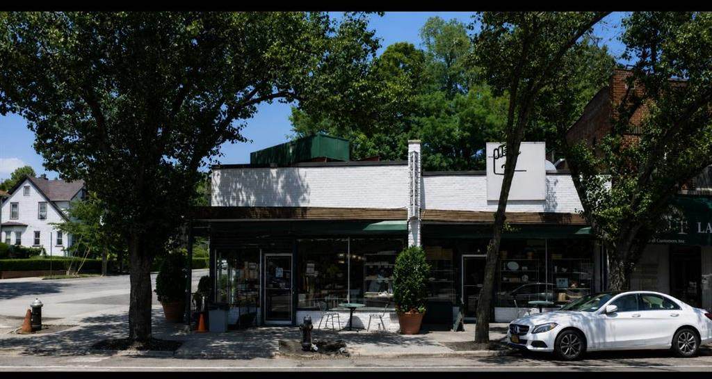 189-01 Crocheron Avenue - Photo 1