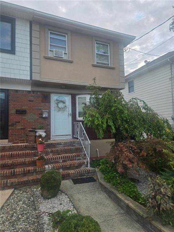 135 Reid Avenue - Photo 1