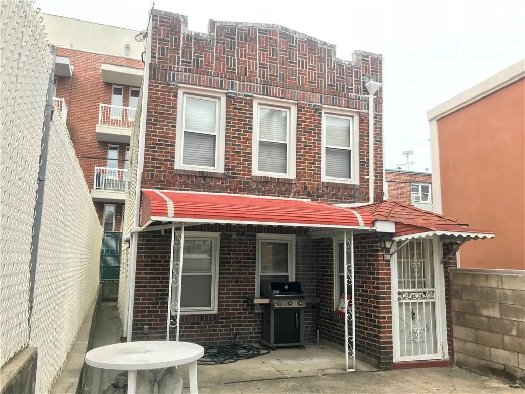 172 28 Avenue - Photo 1