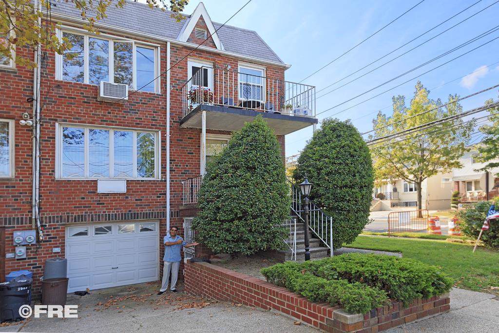 2687 64 Street - Photo 1