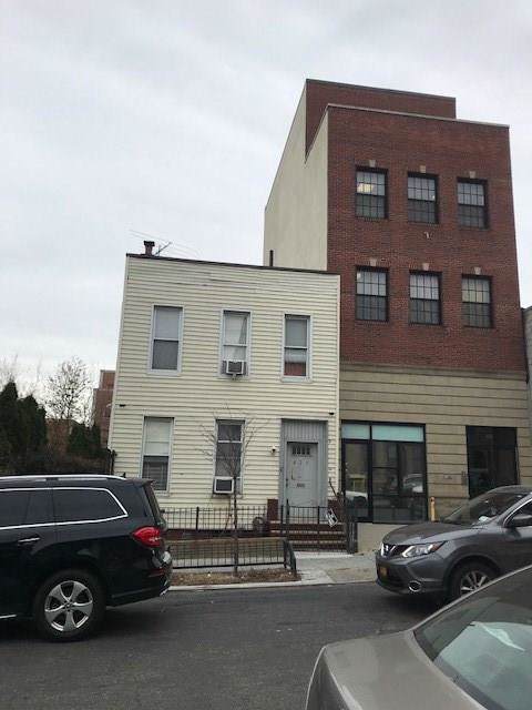 421 39 Street - Photo 1