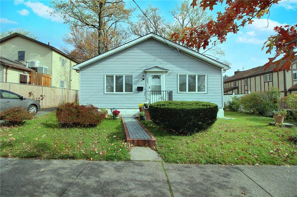 1685 Arden Avenue - Photo 1