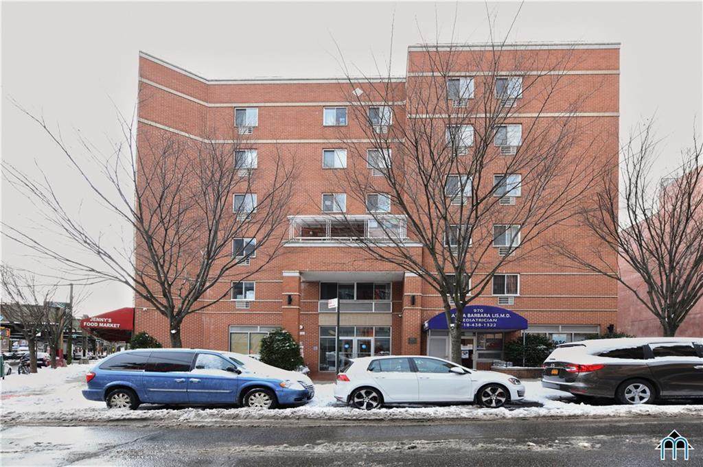970 41 Street - Photo 1