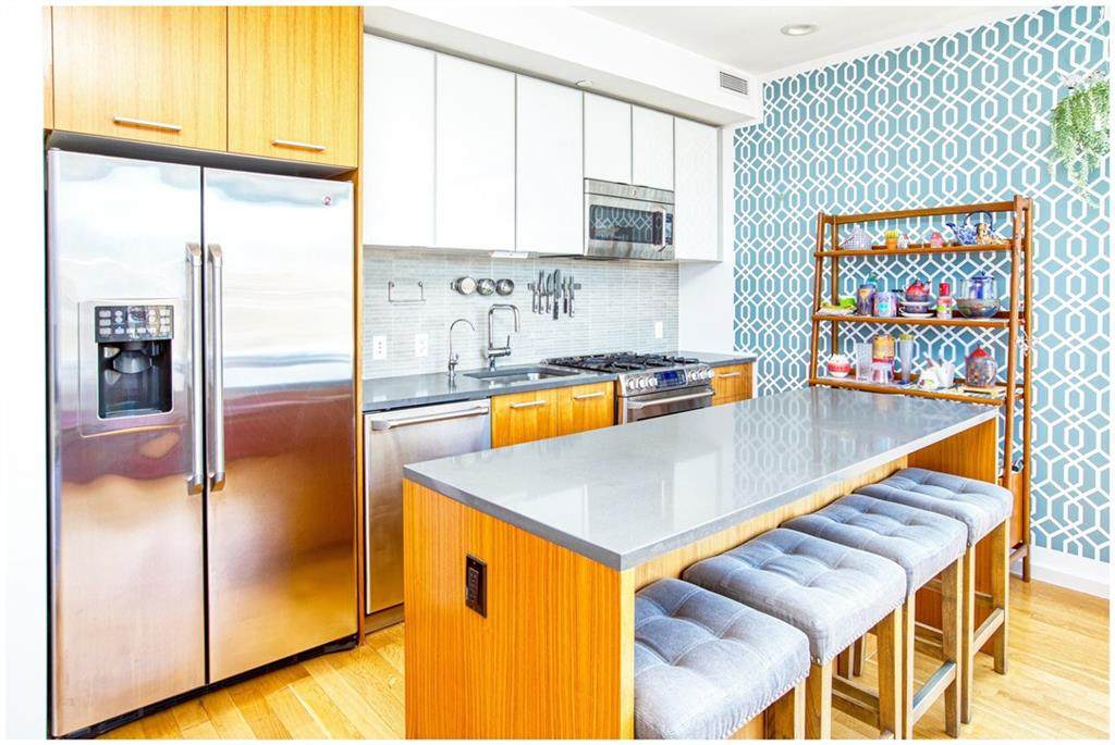 406 Bond Street - Photo 1
