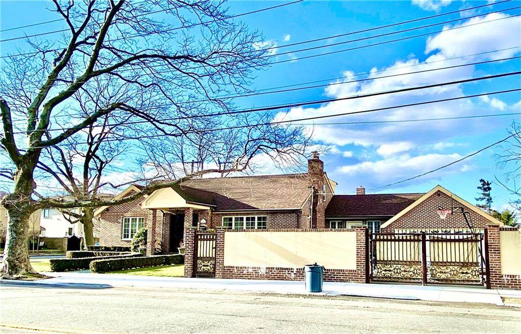 7301 Avenue W - Photo 1