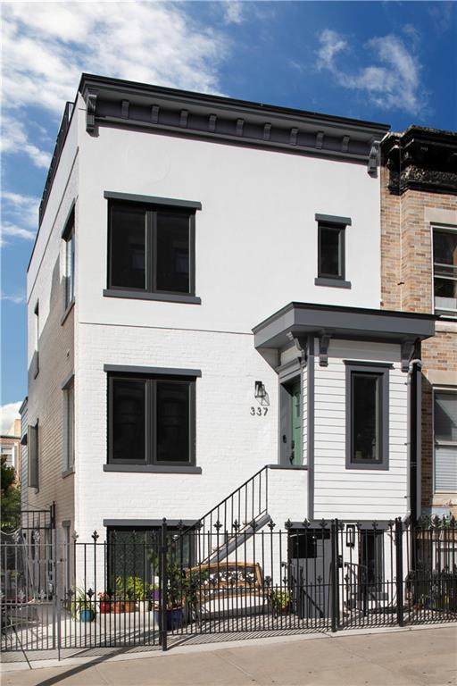 337 21 Street - Photo 1