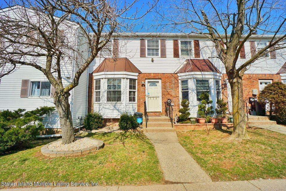 520 Golf View Court - Photo 1