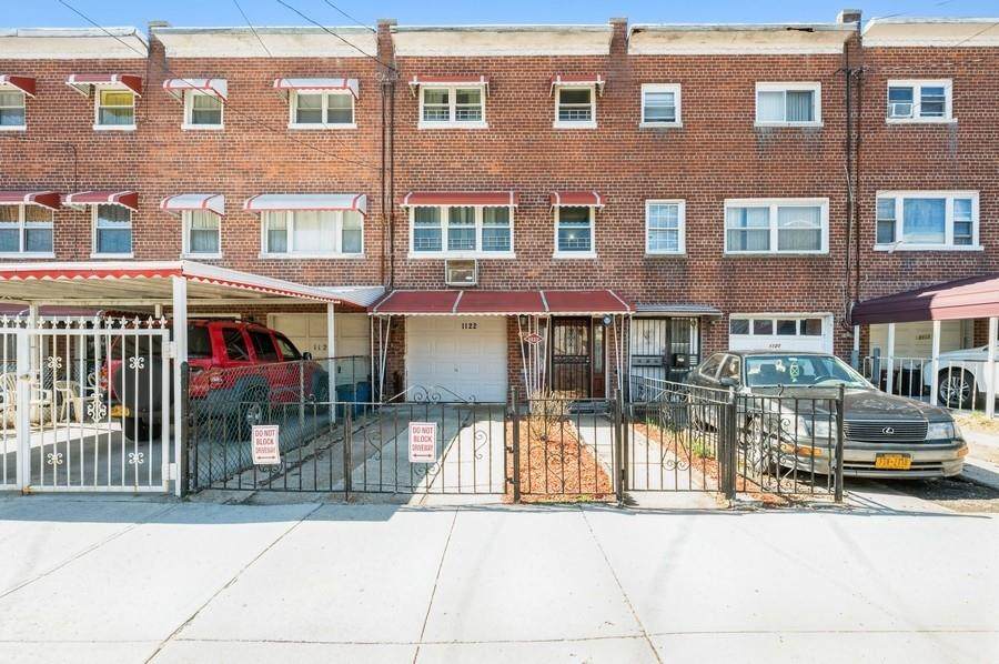 1122 221 Street - Photo 1