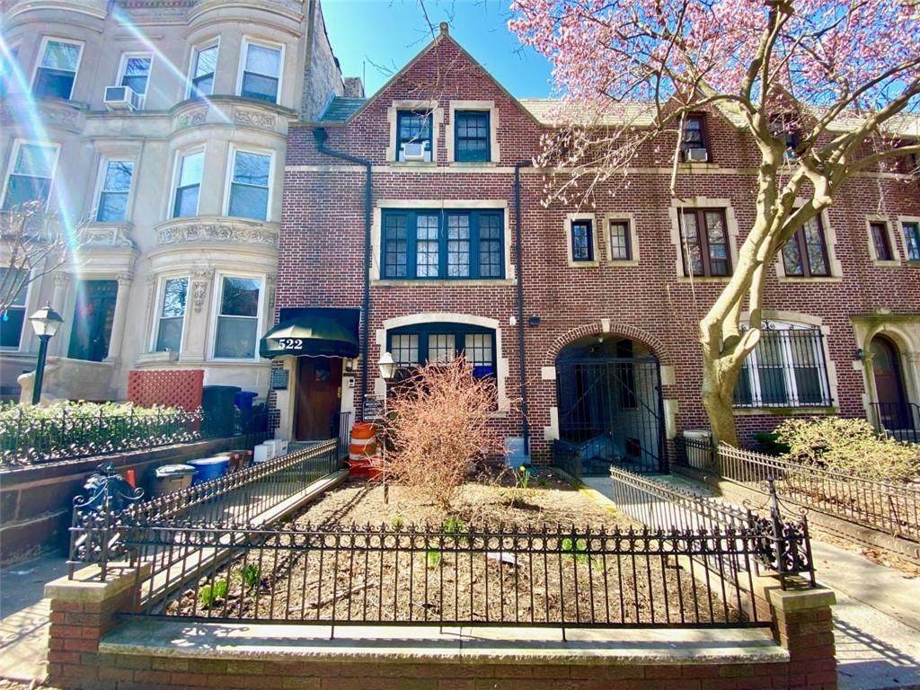 522 3 Street - Photo 1