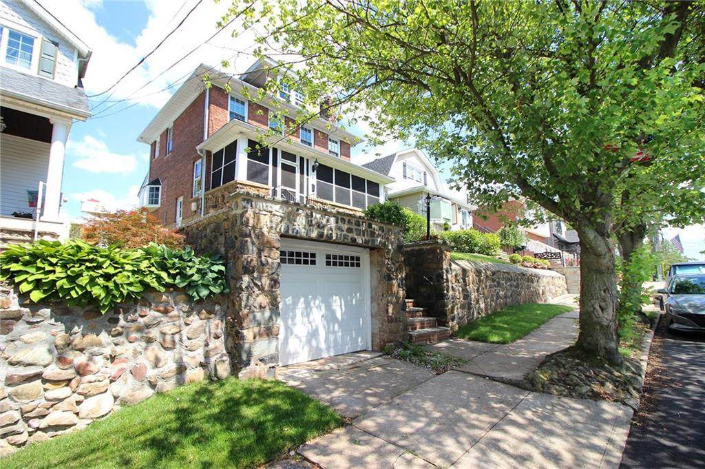91 Acacia Avenue - Photo 1