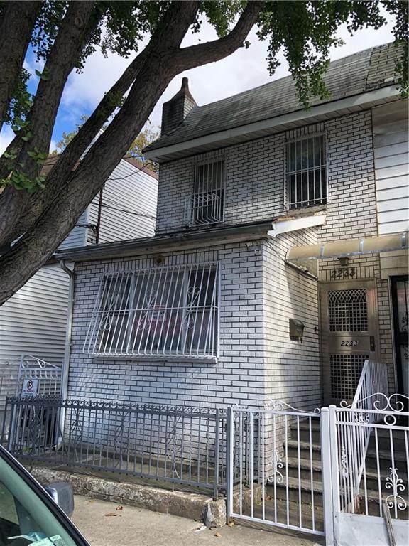 2233 8th Street - Photo 1