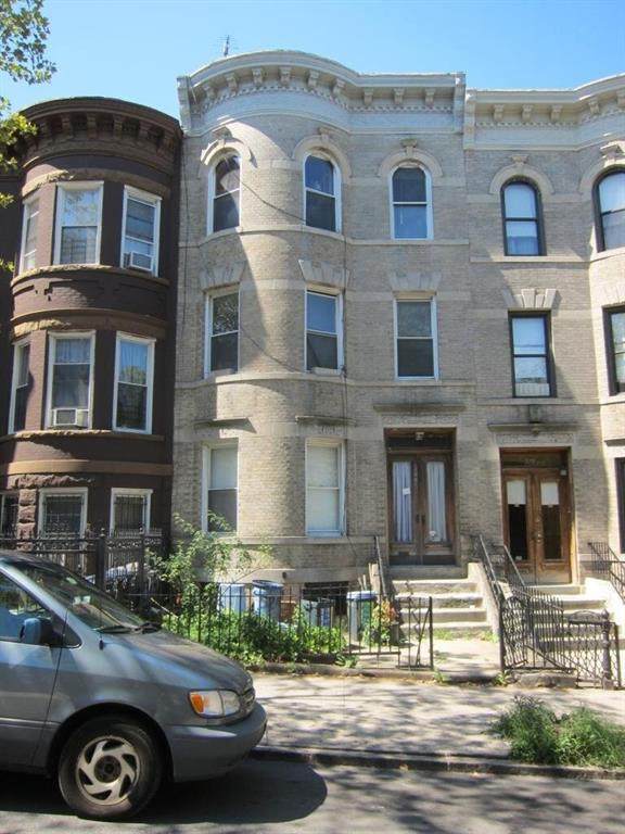 524 45th Street - Photo 1