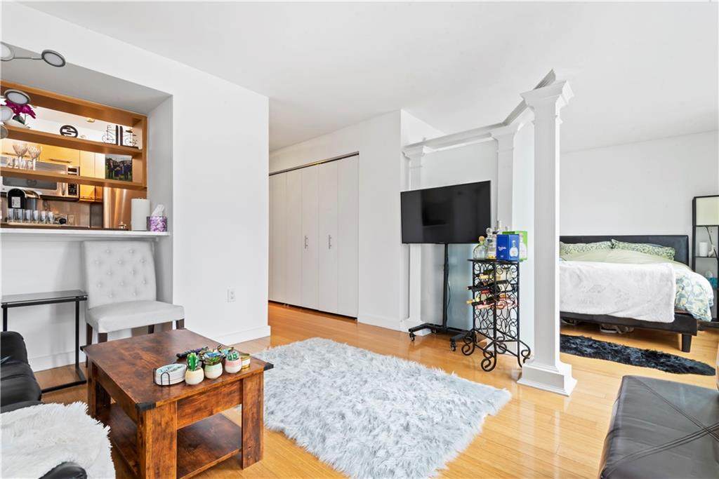 100 39th Street - Photo 1