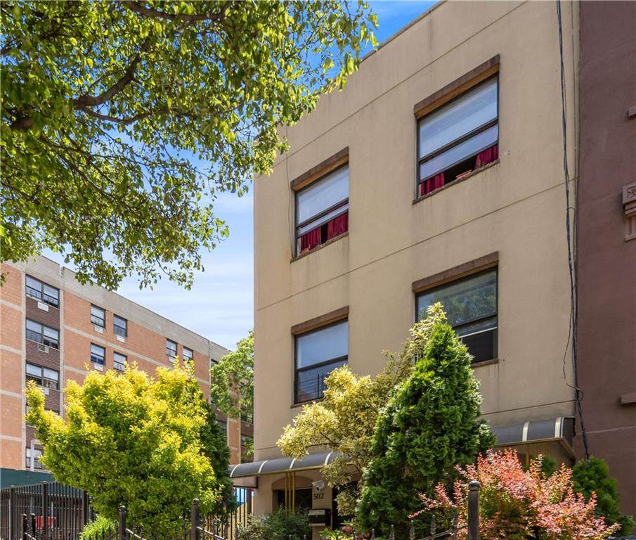 502 Quincy Street - Photo 1