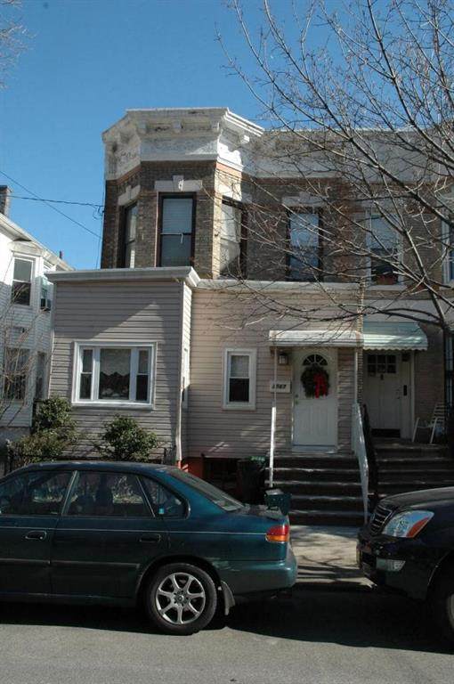 1567 East 15th Street - Photo 1