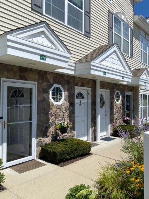 431 Autumn Drive - Photo 1
