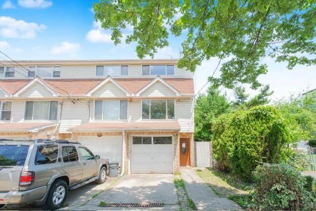 293 Wingham Street - Photo 1