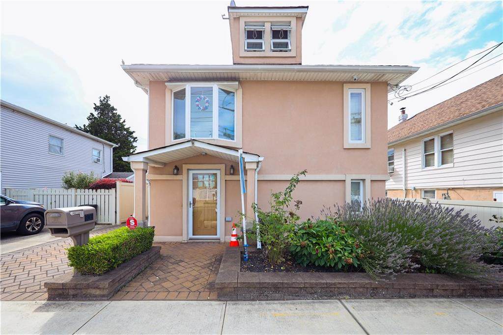 139 Hurlbert Street - Photo 1