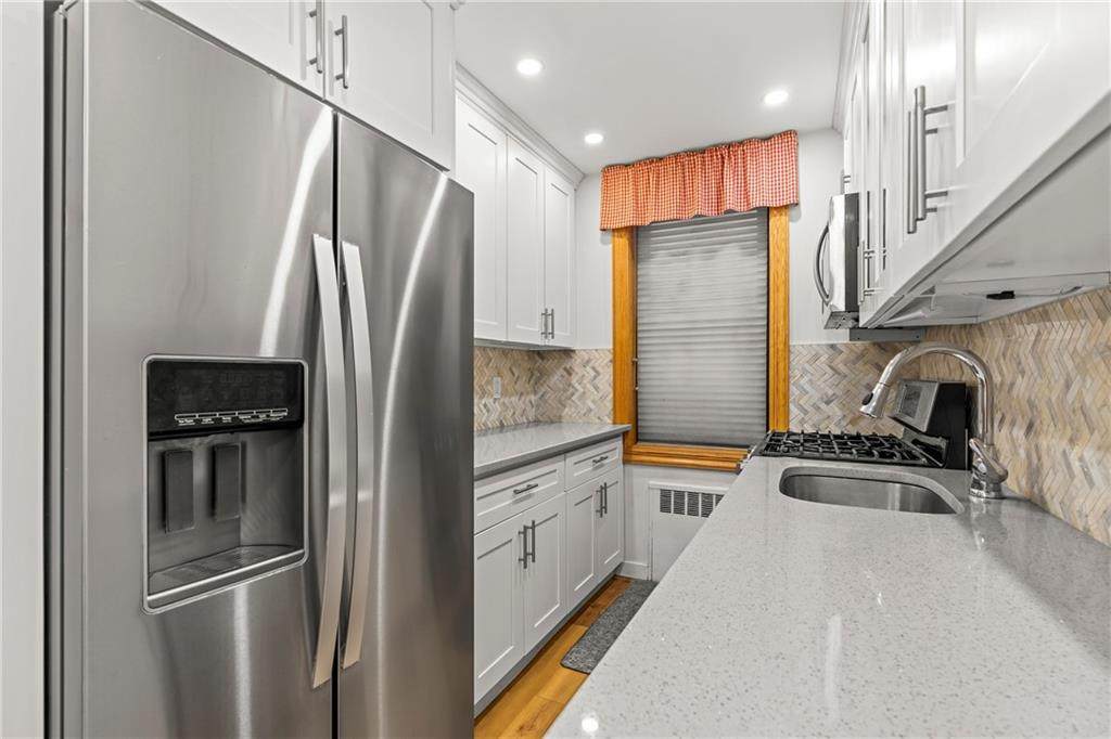 2209 Knapp Street - Photo 1