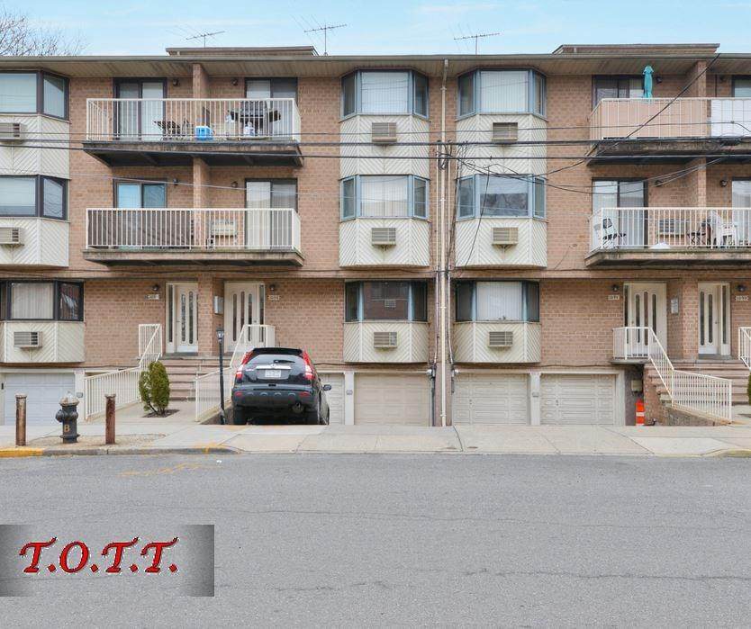 1094 73 Street - Photo 1