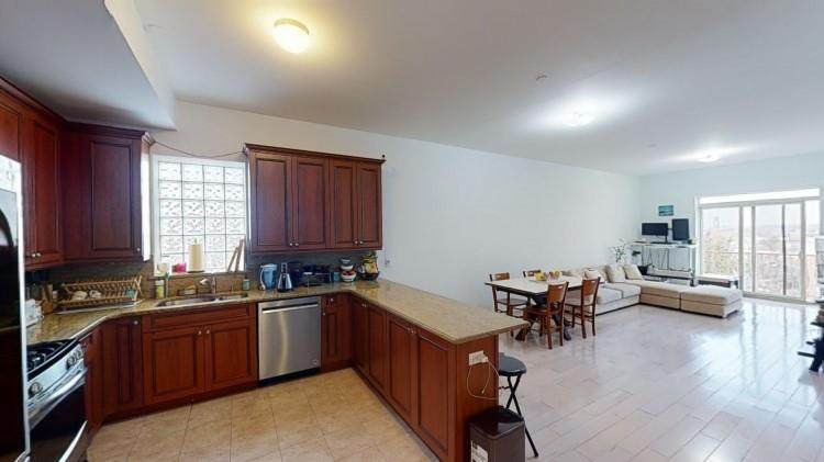 622 Foster Avenue - Photo 1