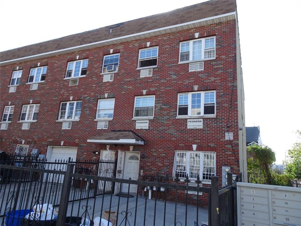 2 Radde Place - Photo 1