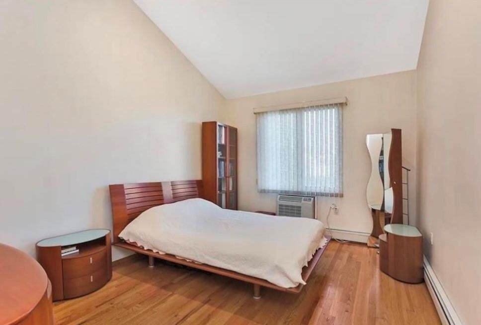 https://bt-photos.global.ssl.fastly.net/brooklyn/orig_boomver_4_493641-2.jpg
