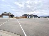 1911 61 Avenue - Photo 3