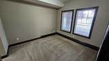 30 Royal Oak Plaza - Photo 14