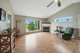 92 Oswald Close - Photo 3
