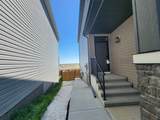 160 Howse Crescent - Photo 2