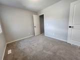 160 Howse Crescent - Photo 28