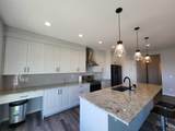 160 Howse Crescent - Photo 9