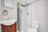 2046 33 Street - Photo 23