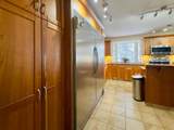 909 230 Street - Photo 20