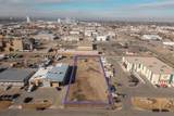 438 39 Street - Photo 3