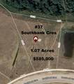 37 Southbank Crescent - Photo 1