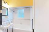 215 10 Avenue - Photo 5
